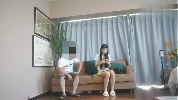 探花大神老王，1600元约了一个19岁170cm极品身材妹子，身材苗条，各种姿势配合，下面水好多